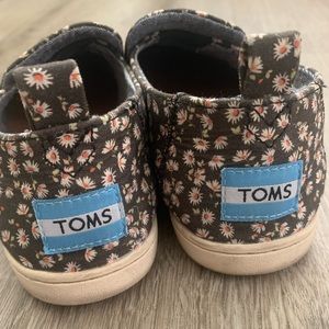 TOMS Floral canvas slip-on shoes
